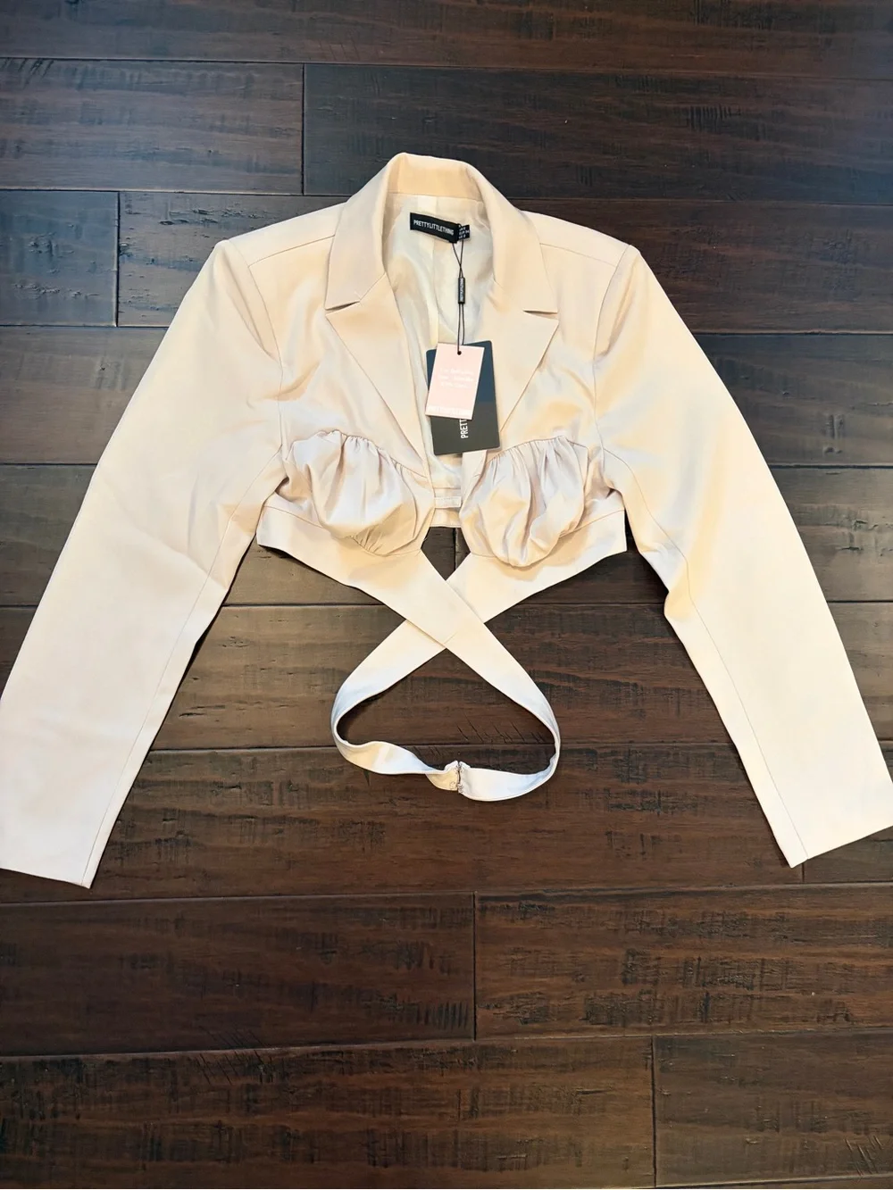 NWT Pretty little Thing Ruched Bust Cropped Blazer in Stone wrap waist sexy - Picture 10 of 10